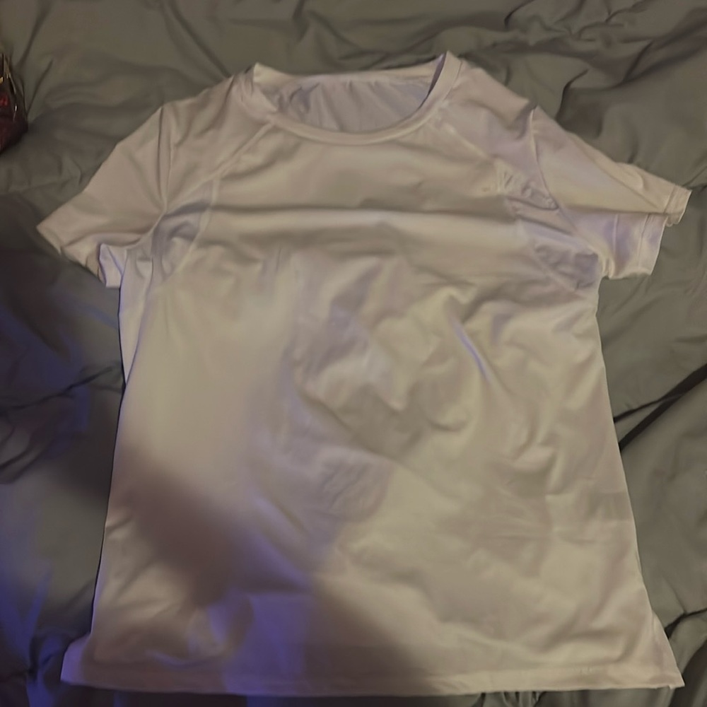 Athletic shirt women’s .